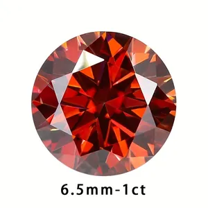 Macro detail van een 6,5 mm 1 ct rond briljant geslepen granaatrode moissanite losse steen