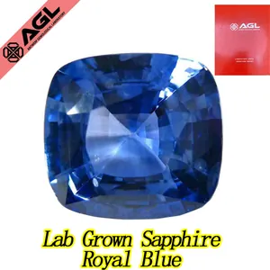 Détail macro d'un saphir de synthèse bleu royal taillé en coussin pour joaillerie