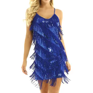 Vue détaillée d'une mini robe bleue royale à paillettes et franges à volants