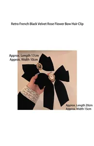 Vue détaillée de deux barrettes à cheveux nœud en velours noir avec dimensions.