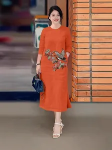 Robe Midi Femme Élégante Brodée Fleurs Oiseaux Grande Taille Ample Polyester Col Rond Manches Neuf Quarts Patchwork