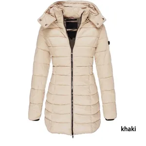 Detailansicht der schmal geschnittenen, khakifarbenen langen Winterjacke für Damen