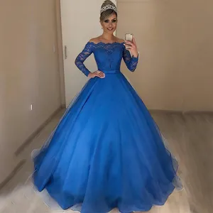 Elegantes königsblaues schulterfreies Spitzen-Ballkleid mit Ärmeln und weitem Tüllrock