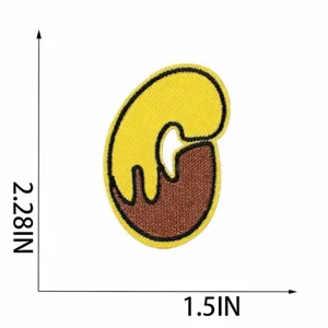 Dimensioni dettagliate della toppa ricamata lettera G a tema ape, 5,8x3,8 cm