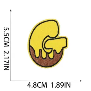 Toppa ricamata lettera G con design a goccia di miele a tema ape, misura 5,5 x 4,8 cm.