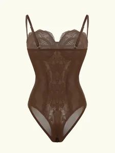 Body élégant en dentelle et résille marron avec bretelles réglables et détails baleinés