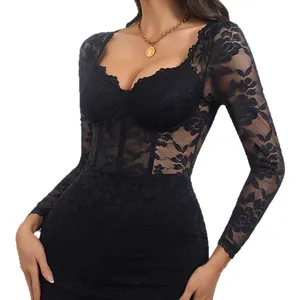 Robe moulante élégante en dentelle noire à manches longues avec détails de corset