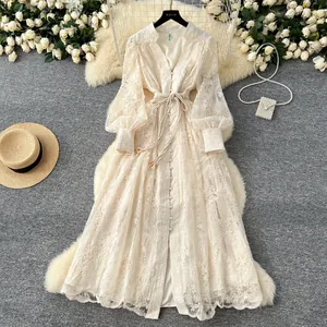 Robe longue élégante en dentelle de style français avec broderie et manches lanterne
