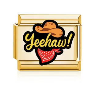 Detailansicht des vergoldeten italienischen Charms mit Cowboyhut und Yeehaw
