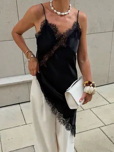 Robe Nuisette en Satin Élégante Française pour Femmes Avec Dentelle Robe Midi Fendue Irrégulière Robe de Soirée Sans Dos Sexy