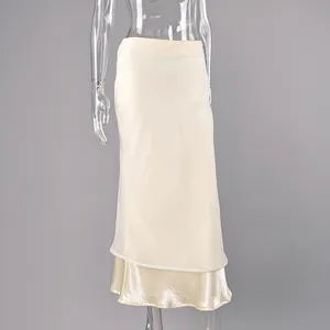 Elegante falda midi de satén champán con capa de malla y diseño de cola de sirena mujer