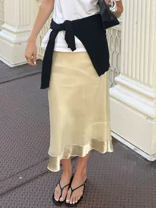 Falda midi de satén elegante con dobladillo de gasa transparente y corte sirena