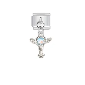 Detailansicht eines geflügelten Sternstab-Charms für italienische Modularm-Armbänder