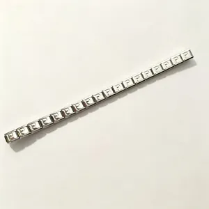 Aanpasbare Italiaanse modulaire bedelarmband met gegraveerde P-letter schakels