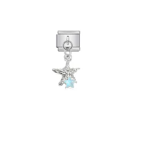 Detailansicht eines silbernen italienischen Modul-Charms mit Seestern und blauem Stein