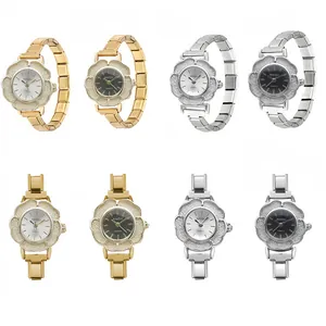 Quarzuhren in Kamelienform in Gold und Silber mit weißen und schwarzen Zifferblättern