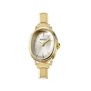 Elegante orologio al quarzo ovale dorato con cinturino a maglie e quadrante minimalista
