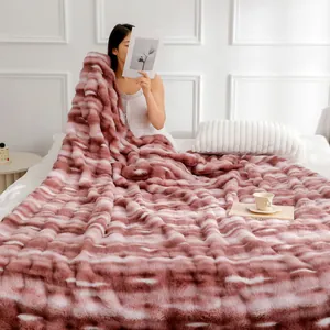 Couverture de luxe en fausse fourrure de lapin rose avec texture à bulles épaisse pour lit