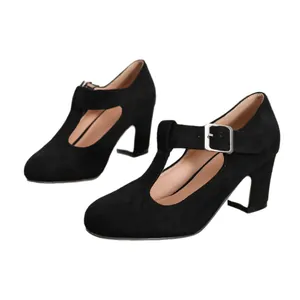 Eleganti scarpe Mary Jane in camoscio nero con cinturino a T e tacco alto largo.