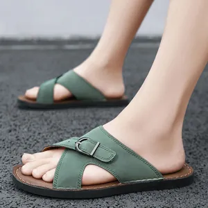 Fashionable men's green cross-strap outdoor beach sandals with a non-slip soft sole design