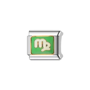 Dettaglio del charm italiano segno Vergine realizzato in smalto verde e acciaio.