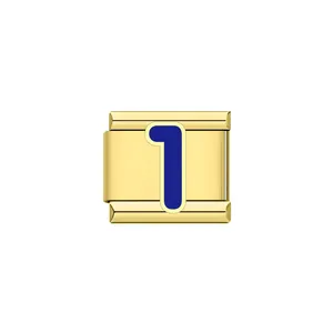 Primo piano di una maglia per bracciale Italian Charm dorata con numero uno in smalto blu
