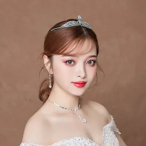 Couronne de Mariée Luxueuse en Zirconia et Strass Diadème de Mariage en Alliage Argenté pour Femmes Accessoires de Coiffure