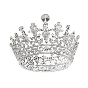 Barokke ronde kroon met witte strass steentjes voor bruiloft en koningin kostuum