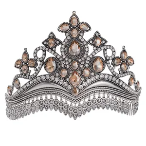 Elegante barokke bruidsdiadeem met amberkleurige kristallen en zilveren legering.