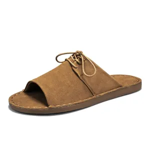Hochwertige braune Wildleder-Sandalen für Herren mit stilvollem Schnürdetail für den Sommer