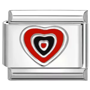 Detailweergave van een roestvrijstalen modulaire bedel voor armband met hartpatroon.