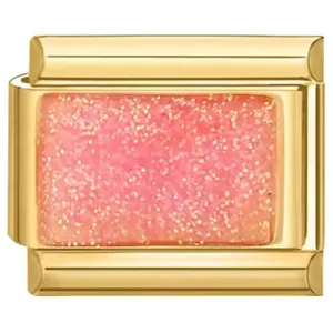 Detailweergave van de goudkleurige roestvrijstalen bedel met roze glitters