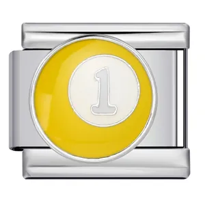 Primo piano charm palla da biliardo gialla numero 1 per bracciale modulare
