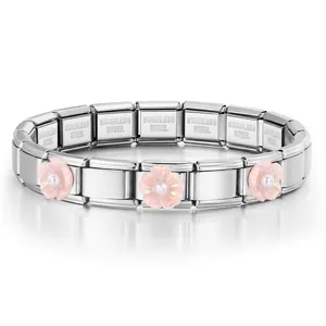 Pulsera italiana modular de acero inoxidable con flores rosas y detalles de perla