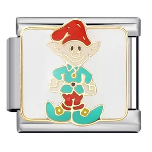 Detalle de un eslabón de charm modular italiano de acero con diseño de duende navideño.
