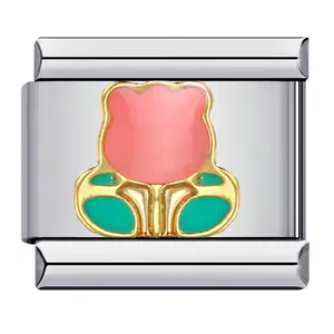 Maillon de breloque modulaire italien avec un motif de tulipe rose en émail doré.