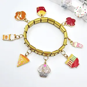 Gouden Italiaanse modulaire bedelarmband met schattige kleurrijke snack- en dessertbedels