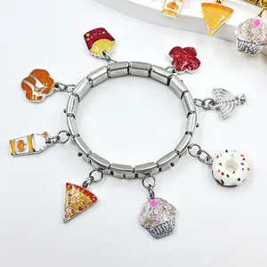Italiaanse bedelarmband van roestvrij staal met glitter snack- en dessertbedeltjes.