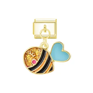Charm modulaire italien plaqué or avec une abeille mignonne et des ailes en forme de cœur