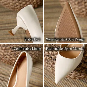 Vues détaillées de talons aiguilles crème à bout pointu en cuir souple élégant.
