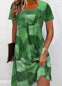 Robe d'été verte à la mode avec un imprimé patchwork en denim unique et manches courtes