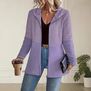 Lila Kapuzenjacke für Damen mit Strick-Patchwork-Design für den Herbst und Winter