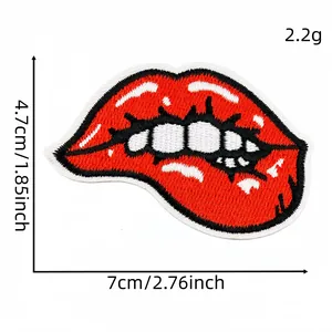 Biting lips cartoon embroidery patch detail view showing dimensions 7cm x 4.7cm and weight 2.2g