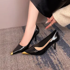 Damen Lackleder Spitze Stilettoabsatz Stöckelschuhe Elegante Metallkappe Büro Pumps Wide Fit Einzelschuhe 2025