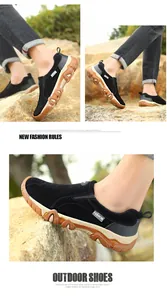 Vue détaillée de chaussures de randonnée noires pour hommes avec semelles antidérapantes.
