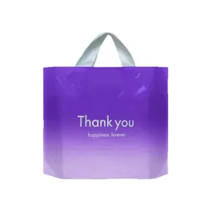 Detail einer lila Kunststoff-Geschenktüte mit Farbverlauf und Thank-You-Aufdruck