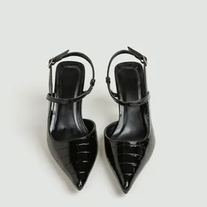 Eleganti décolleté slingback nere effetto coccodrillo con punta e tacco a spillo da 7cm