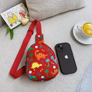 Niedliche rote Brusttasche mit Dinosaurier-Print für Kinder, Cartoon-Umhängetasche.