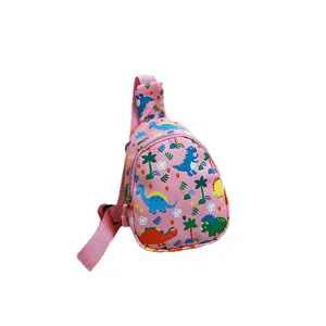 Süße rosa Kindertasche mit buntem Dinosaurier-Druck und verstellbarem Riemen