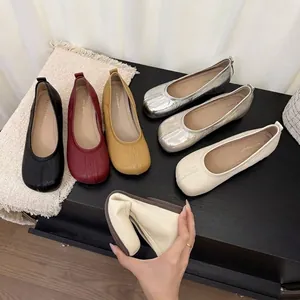 Women Tabi Split Toe Ballet Flats Hidden Heel Microfiber Leather Slip On Soft Sole Fashion Flat Shoes For Daily Wear